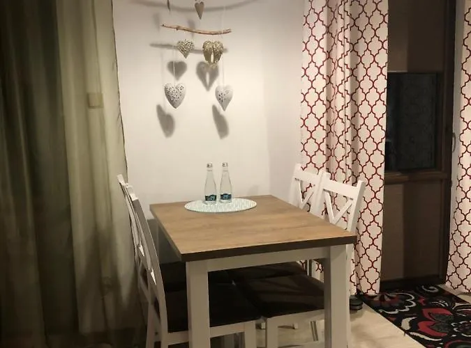Pod Skarpa Z Balia Wiezyca * Szymbark (Pomerania)
