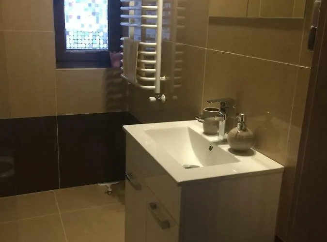 Pod Skarpa Z Balia Wiezyca Apartmán Szymbark (Pomerania)